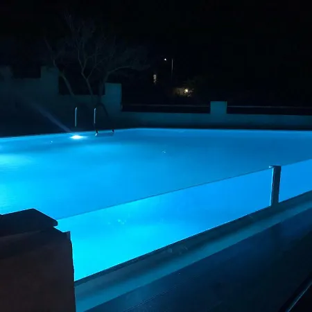Aliki Infinity Pool * Mandoukata