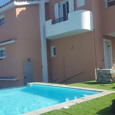 Aliki Infinity Pool *